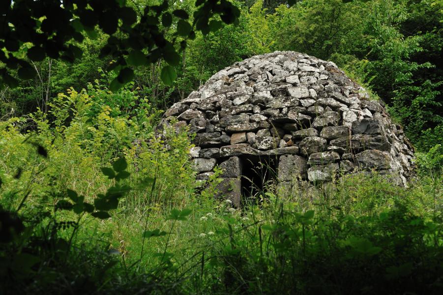 Randonnée et vue des chibottes à Vals-Près-le Puy
